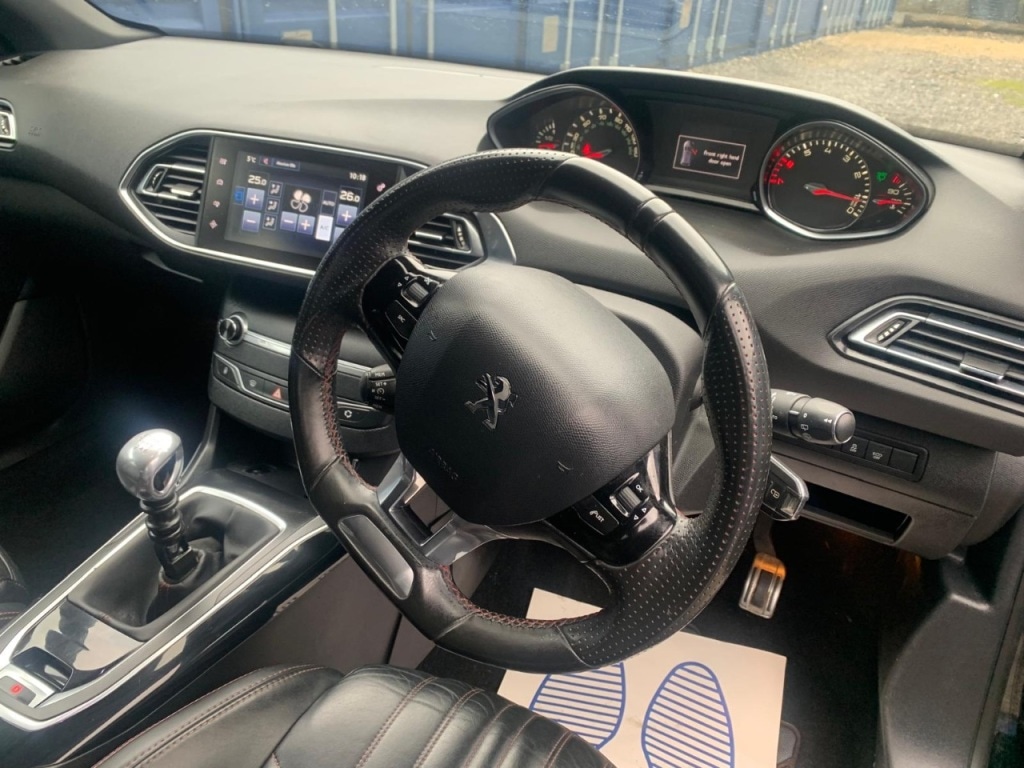 Used Peugeot 308 2015 for sale - 77607936: Photo 18