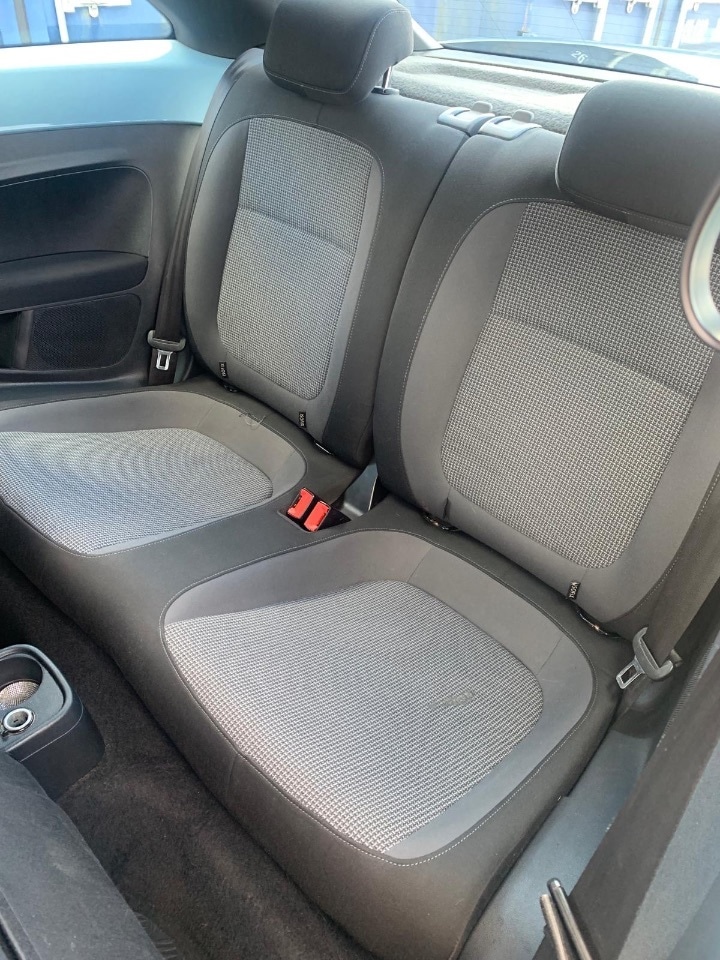 Used Volkswagen Beetle 2015 for sale - 77590223: Photo 16