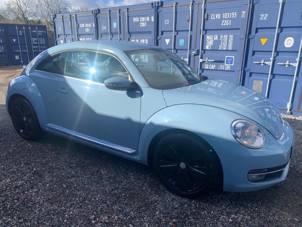 Used Volkswagen Beetle 2015 for sale - 77590223: Photo 4