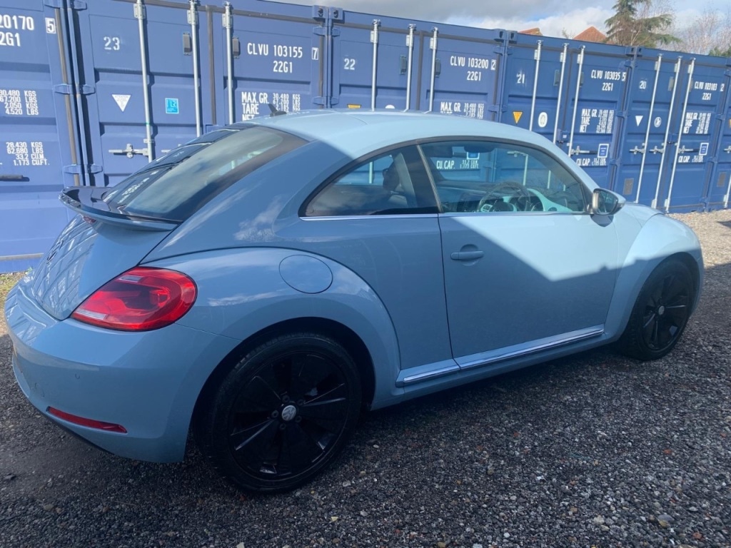 Used Volkswagen Beetle 2015 for sale - 77590223: Photo 5