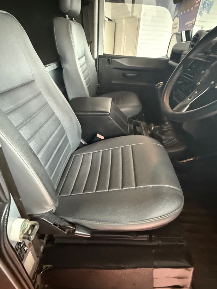 Used Land Rover Defender 2011 for sale - 76710689: Photo 20