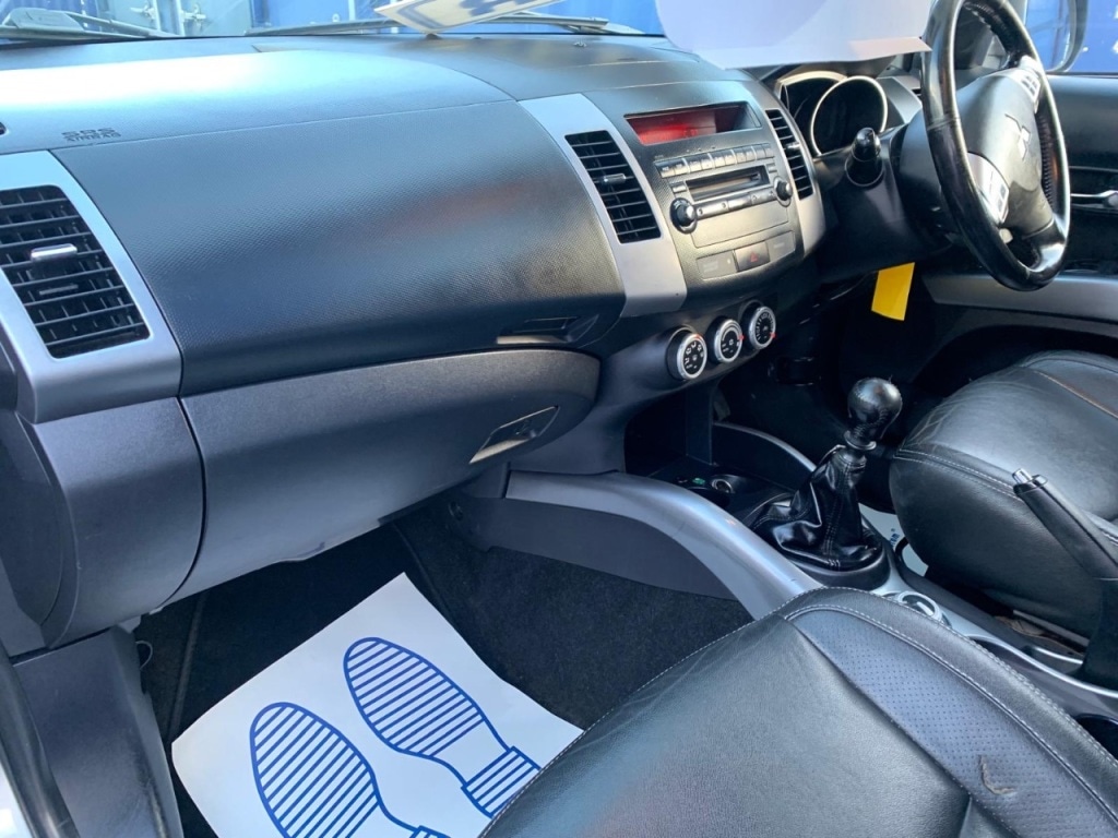 Used Mitsubishi Outlander 2010 for sale - 77019116: Photo 13