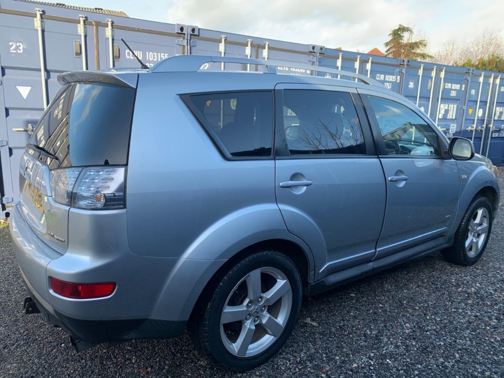 Used Mitsubishi Outlander 2010 for sale - 77019116: Photo 3