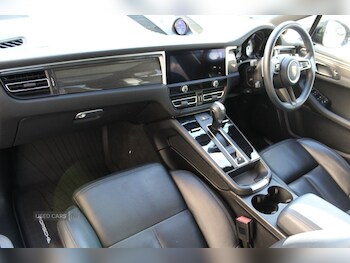 Used Porsche Macan 2022 for sale - 78102018: Photo