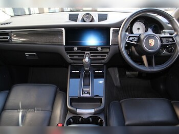 Used Porsche Macan 2022 for sale - 78102018: Photo
