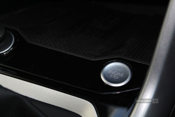 Used Volkswagen T-Roc 2025 for sale - 77560236: Photo 18