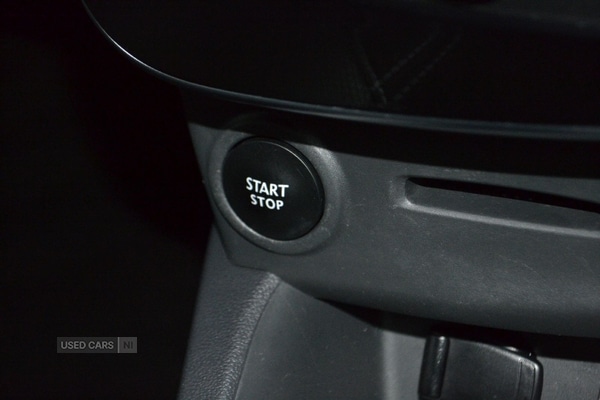 Used Renault Clio 2019 for sale - 76998309: Photo 16