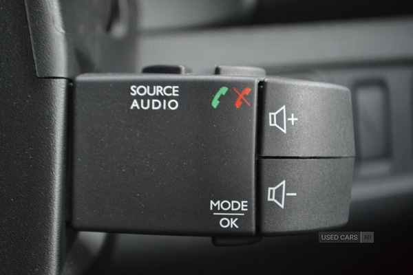 Used Renault Clio 2019 for sale - 76998309: Photo 8