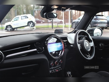 Used MINI Hatch 2023 for sale - 77684851: Photo