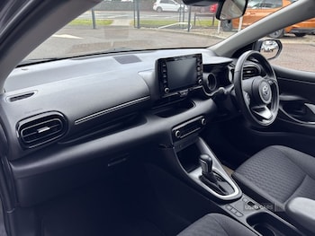 Used Toyota Yaris 2023 for sale - 78574486: Photo