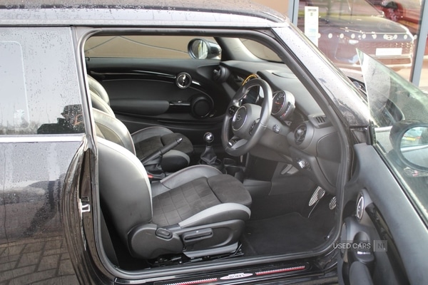 Used MINI Hatch 2021 for sale - 77587778: Photo 2