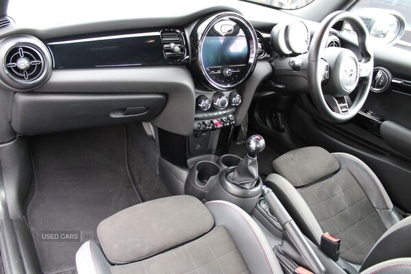 Used MINI Hatch 2021 for sale - 74510047: Photo 2
