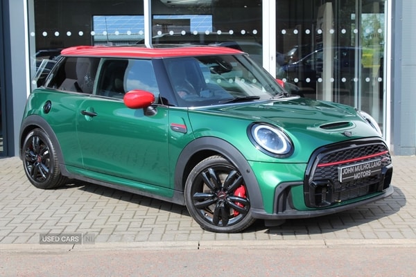Used MINI Hatch 2023 for sale - 74510132: Photo 1
