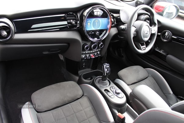 Used MINI Hatch 2023 for sale - 74510132: Photo 2