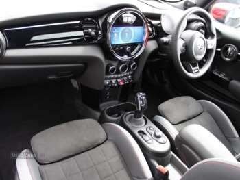 Used MINI Hatch 2023 for sale - 74510132: Photo