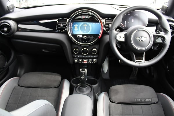 Used MINI Hatch 2023 for sale - 74510132: Photo 4