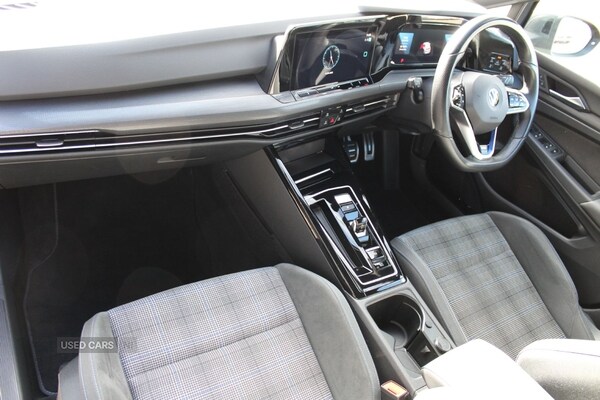 Used Volkswagen Golf 2022 for sale - 76138939: Photo 2