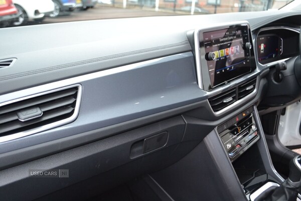 Used Volkswagen T-Roc 2022 for sale - 76202028: Photo 10