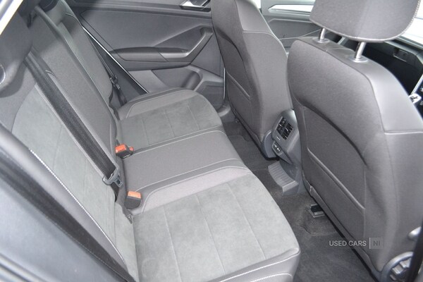 Used Volkswagen T-Roc 2022 for sale - 76202028: Photo 16