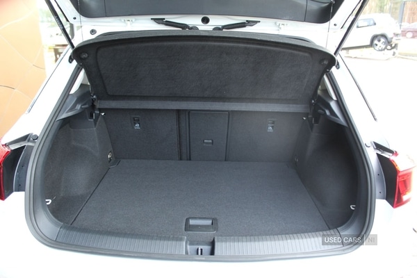 Used Volkswagen T-Roc 2022 for sale - 76202028: Photo 28