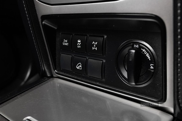 Used Toyota Land Cruiser 2018 for sale - 76998654: Photo 18