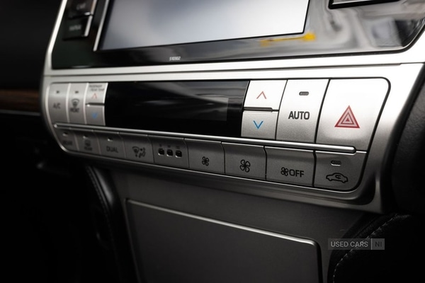 Used Toyota Land Cruiser 2018 for sale - 76998654: Photo 19