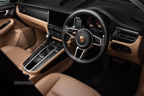Used Porsche Macan 2021 for sale - 76123327: Photo 16