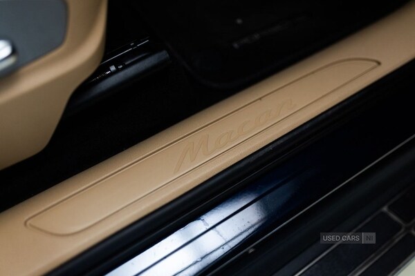 Used Porsche Macan 2021 for sale - 76123327: Photo 27