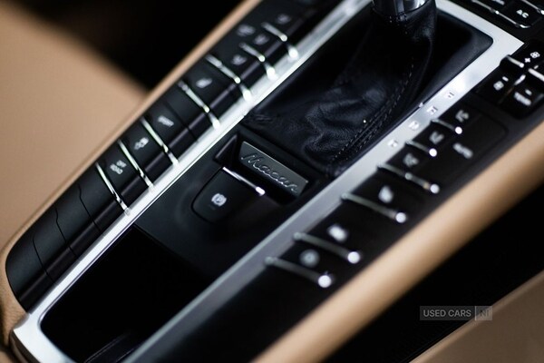 Used Porsche Macan 2021 for sale - 76123327: Photo 34