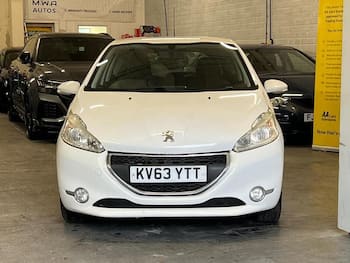 Used Peugeot 208 2013 for sale - 79748620: Photo