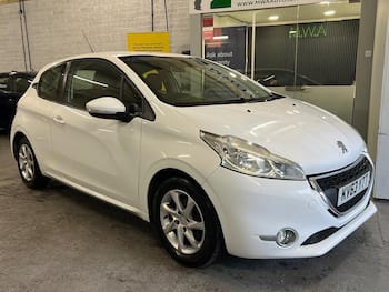 Used Peugeot 208 2013 for sale - 79748620: Photo