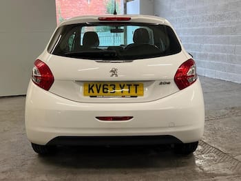 Used Peugeot 208 2013 for sale - 79748620: Photo