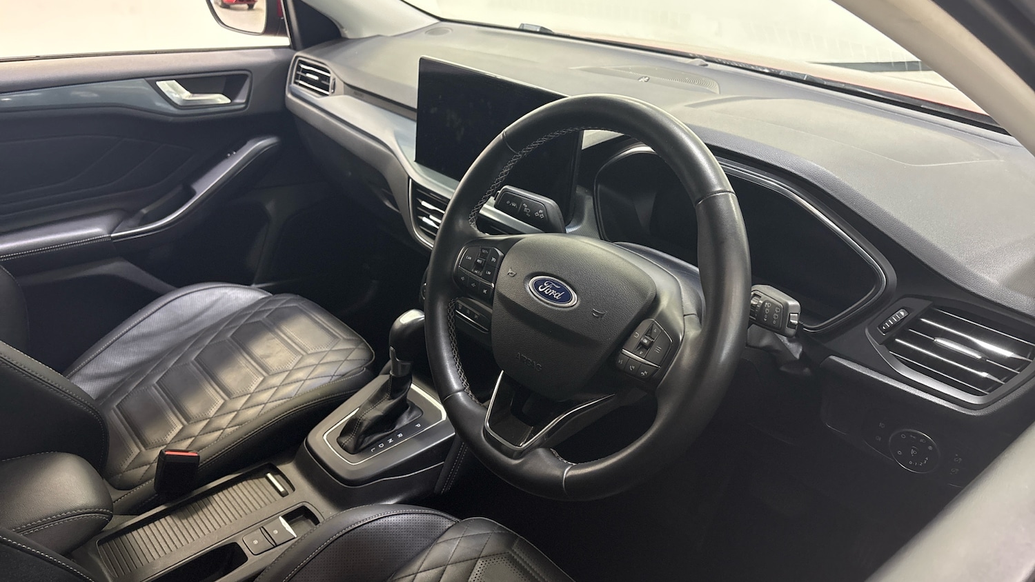 Used Ford Focus 2022 for sale - 76464384: Photo 11