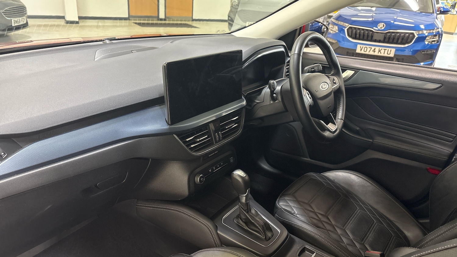 Used Ford Focus 2022 for sale - 76464384: Photo 9