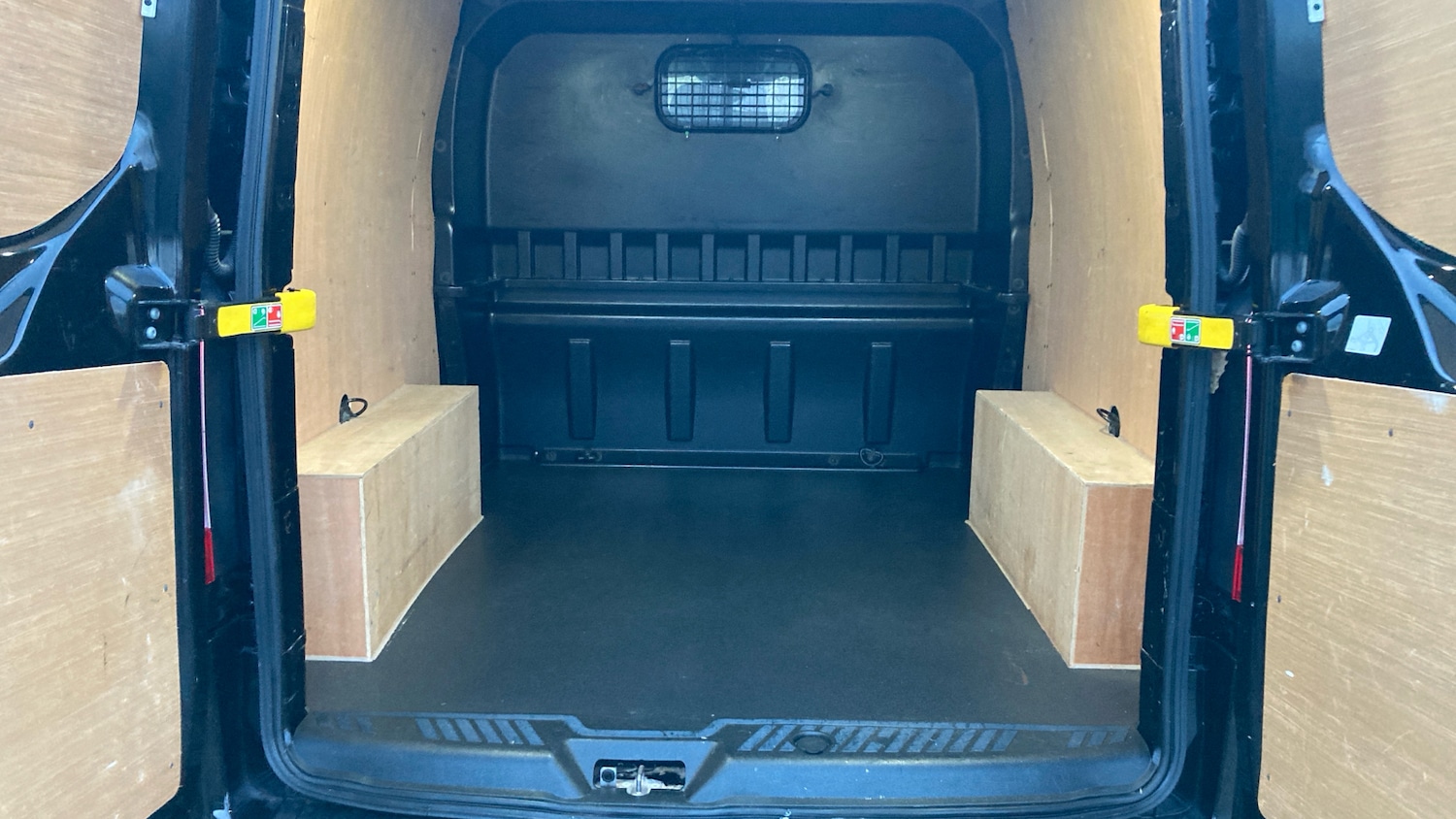 Used Ford Transit Custom 2023 for sale - 76795076: Photo 12