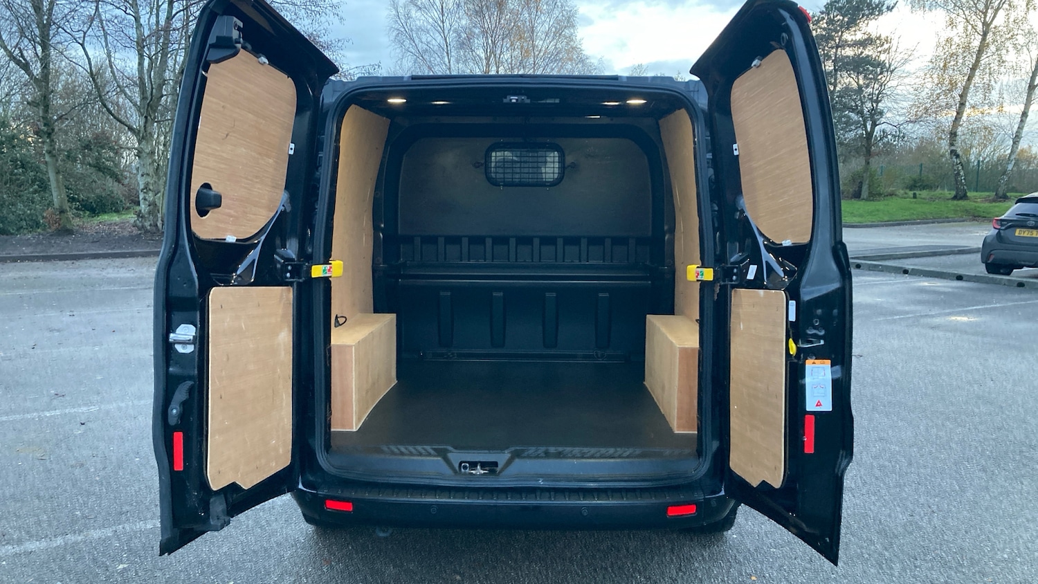 Used Ford Transit Custom 2023 for sale - 76795076: Photo 3