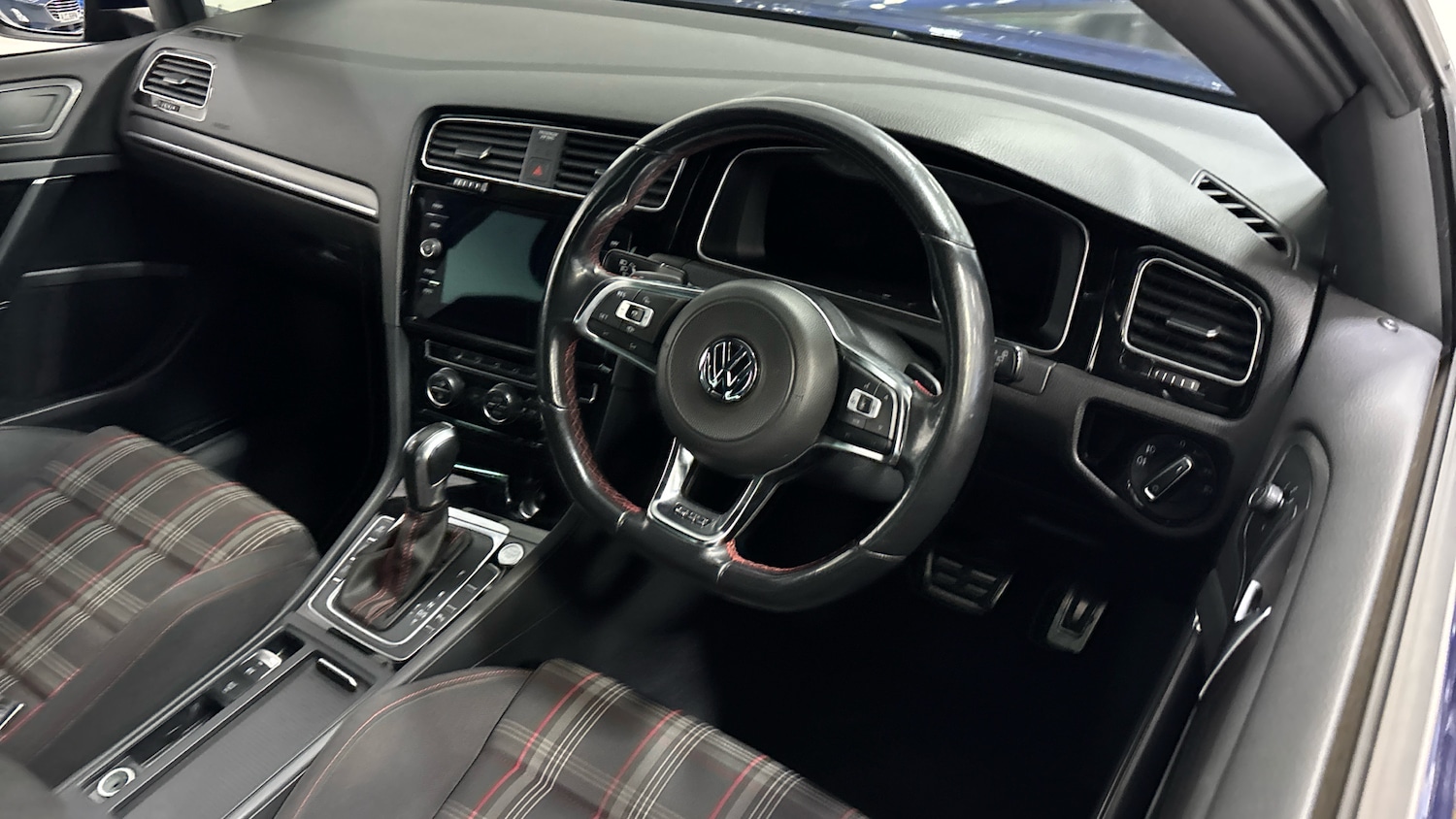 Used Volkswagen Golf 2019 for sale - 77676194: Photo 11