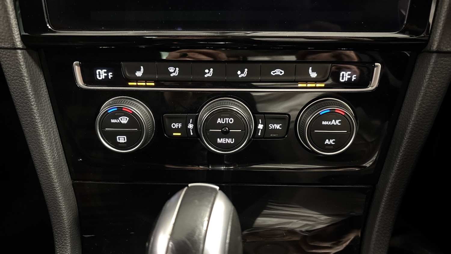 Used Volkswagen Golf 2019 for sale - 77676194: Photo 30