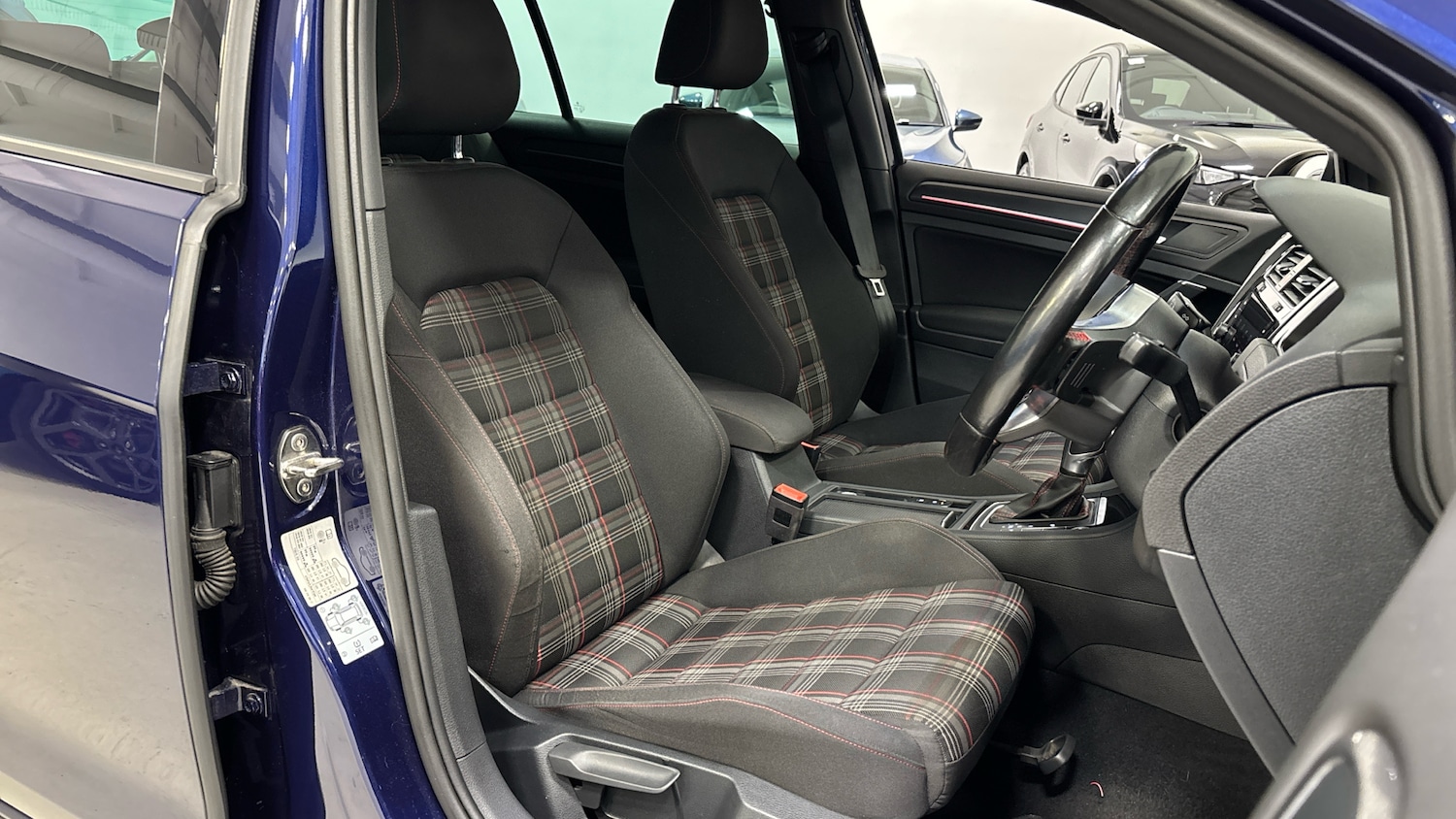 Used Volkswagen Golf 2019 for sale - 77676194: Photo 36