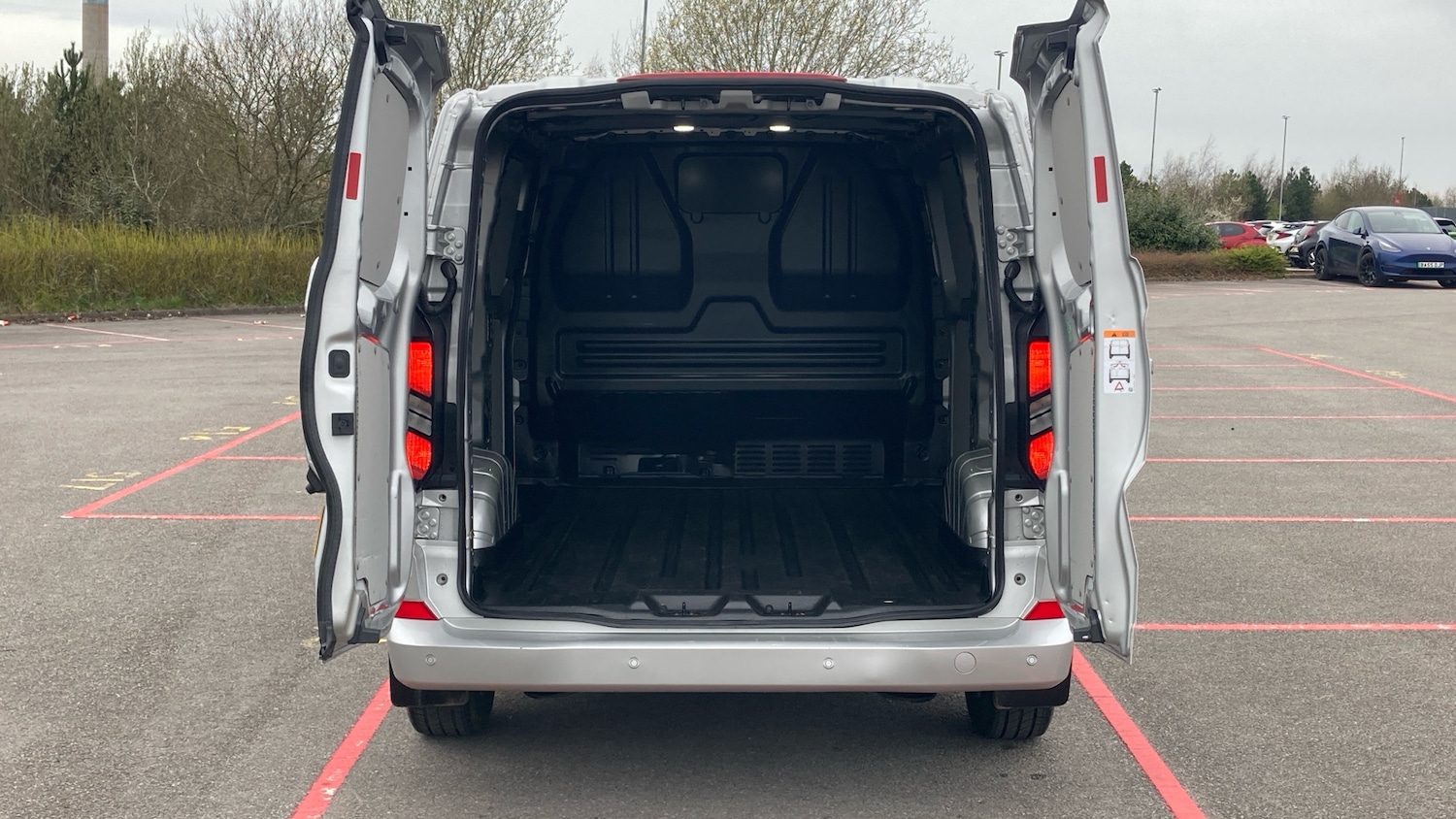 Used Ford Transit Custom 2025 for sale - 77998241: Photo 3