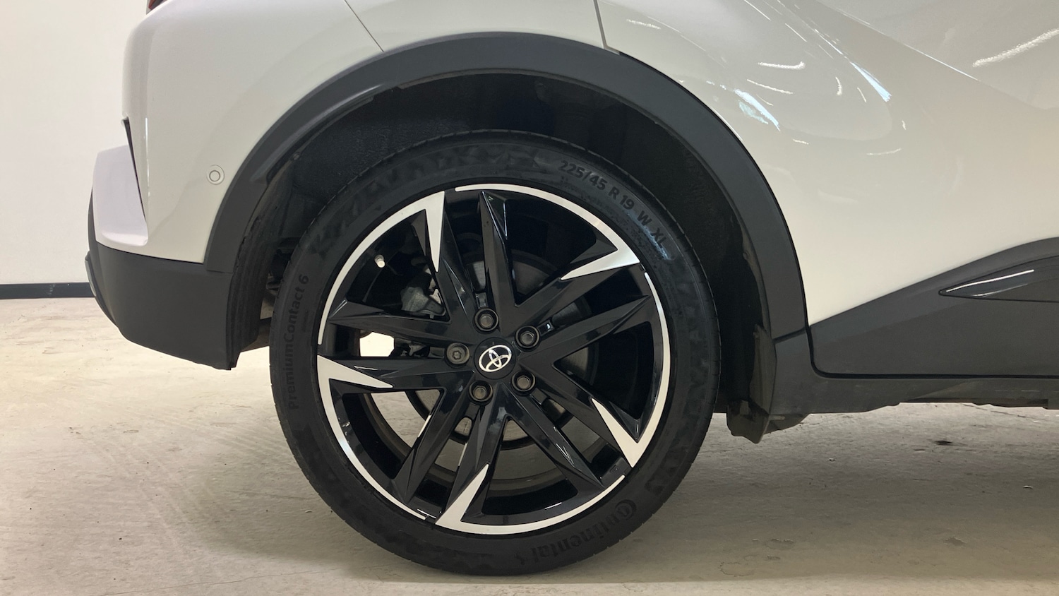 Used Toyota C-HR 2023 for sale - 78031436: Photo 7