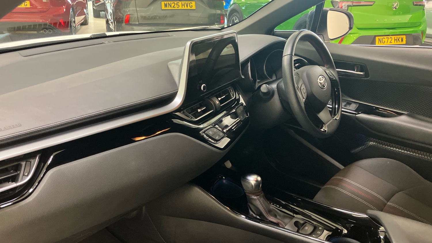 Used Toyota C-HR 2023 for sale - 78031436: Photo 9