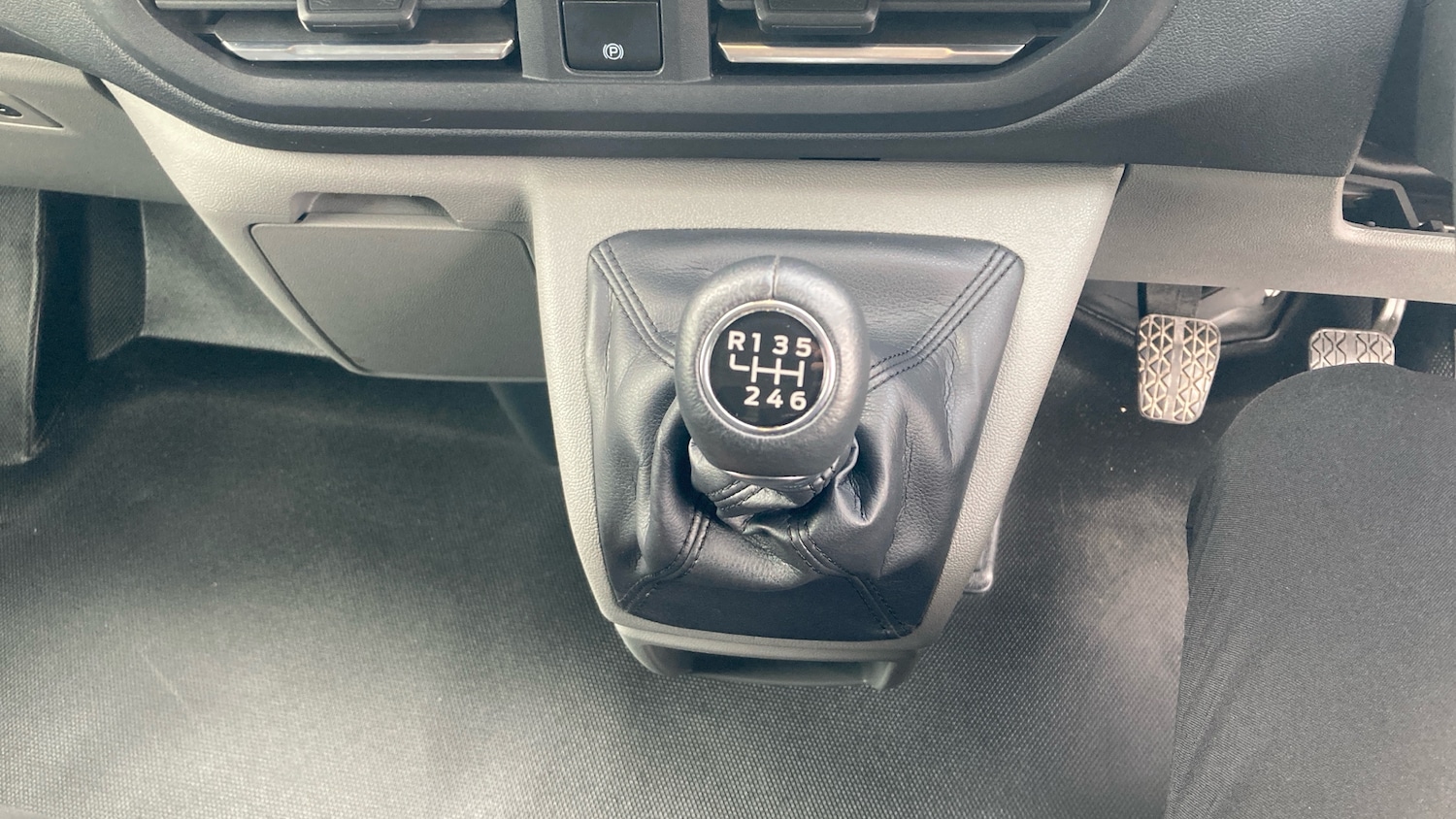 Used Ford Transit Custom 2024 for sale - 76157054: Photo 33