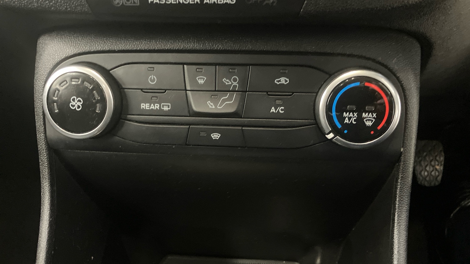 Used Ford Fiesta 2017 for sale - 76693237: Photo 32