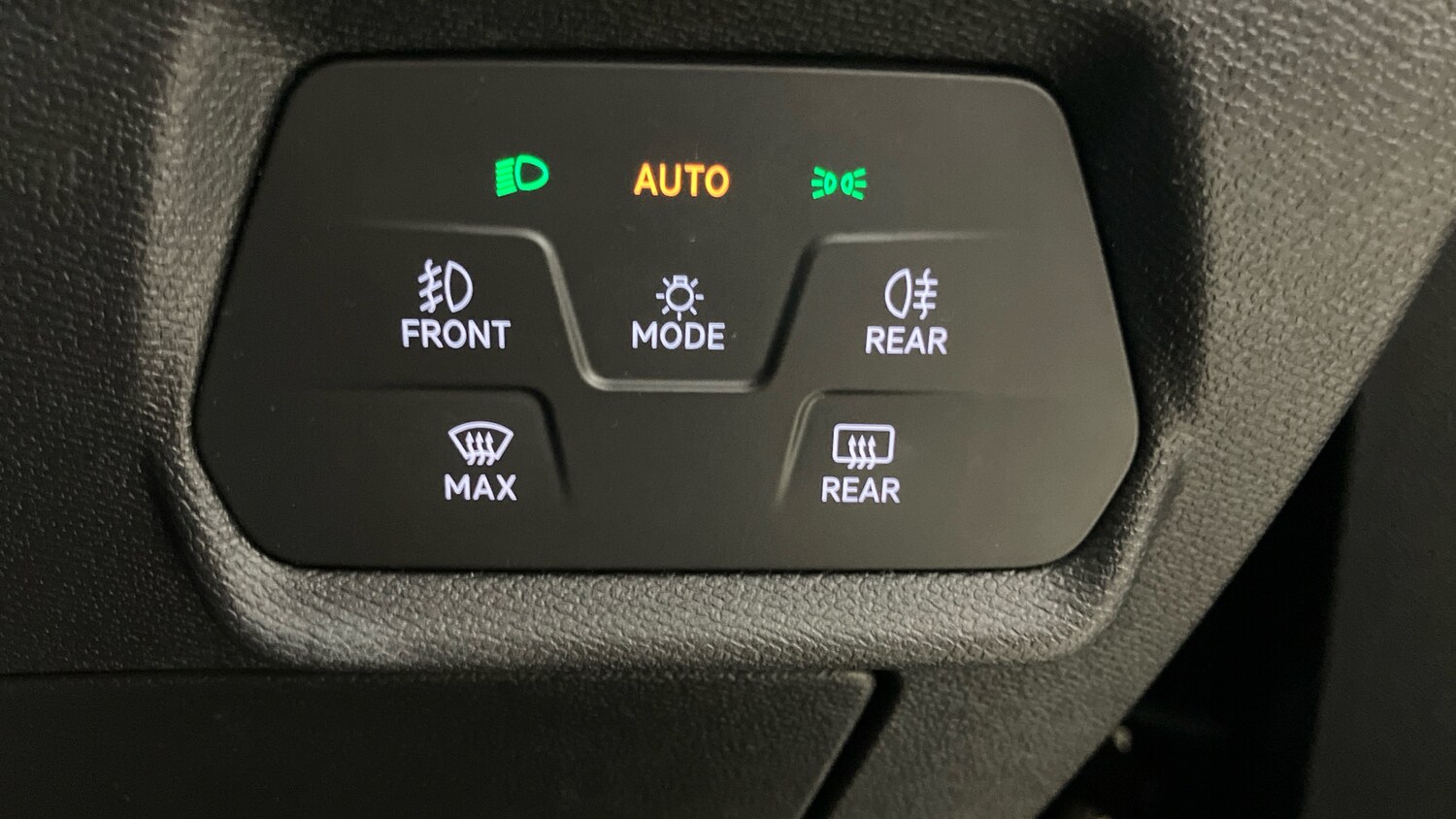 Used SEAT Leon 2021 for sale - 77789070: Photo 31