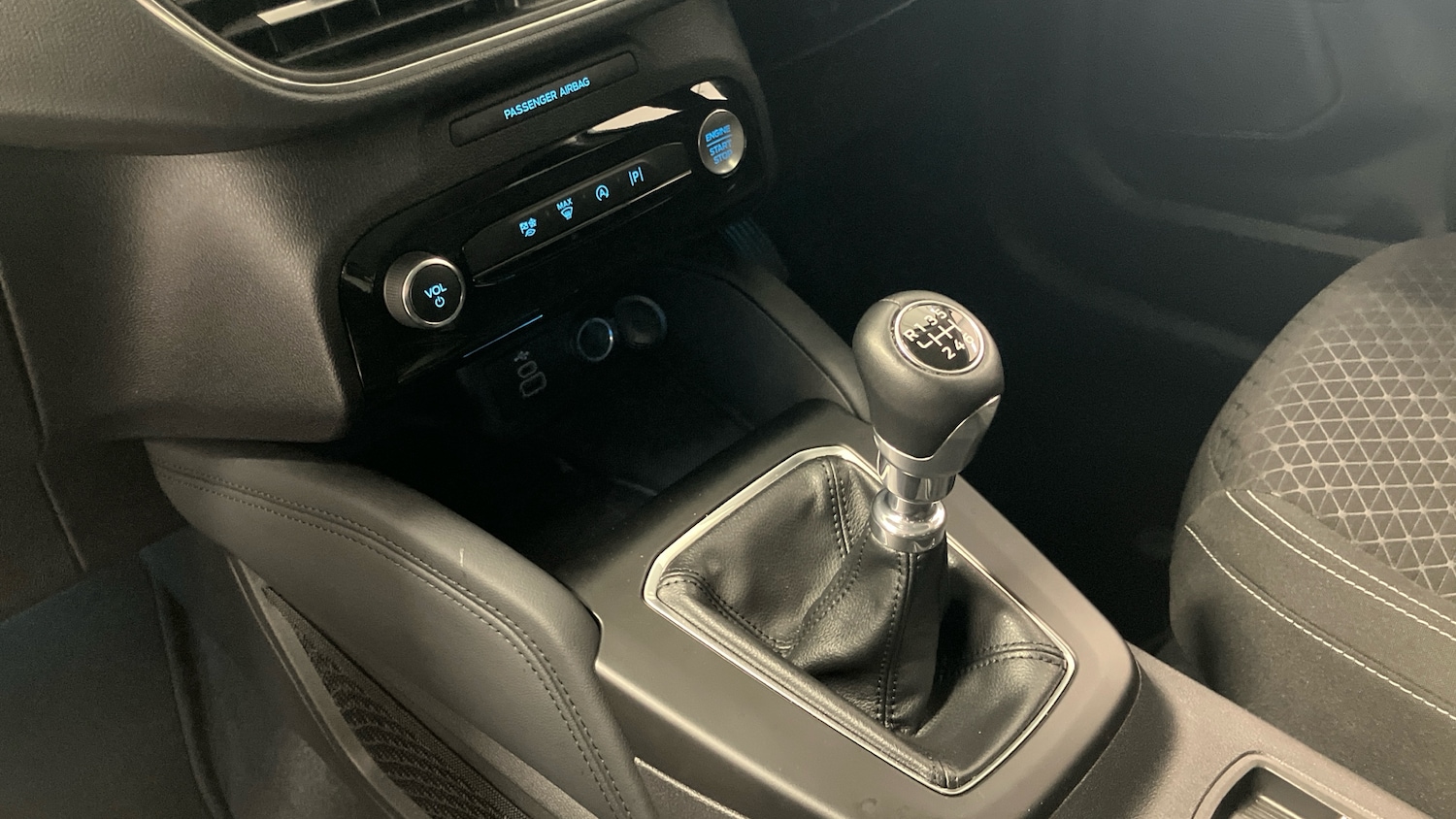 Used Ford Kuga 2025 for sale - 76931115: Photo 13