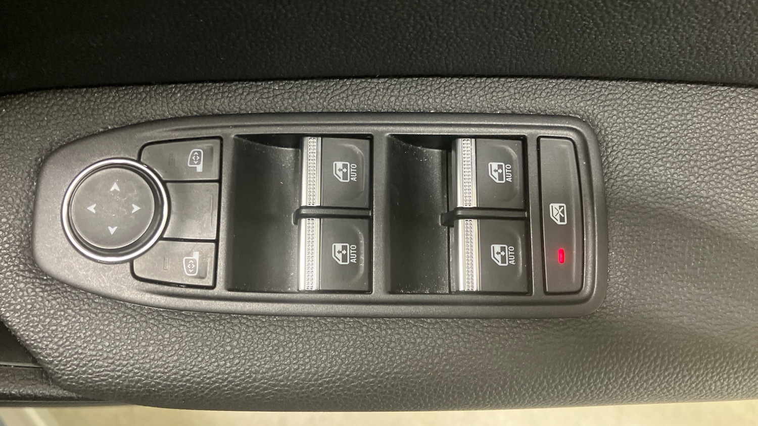 Used Renault Captur 2023 for sale - 76461726: Photo 32