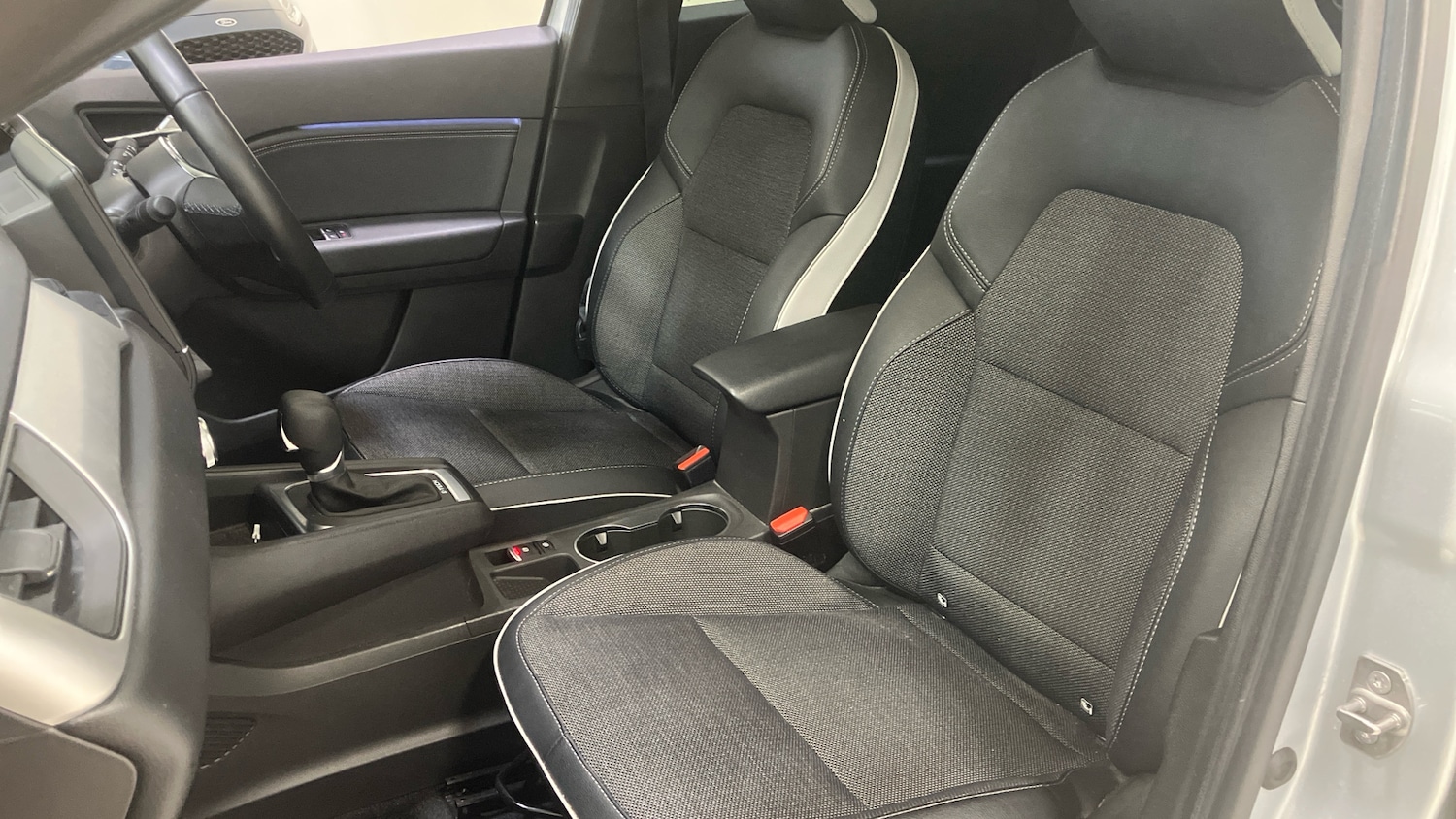 Used Renault Captur 2023 for sale - 76461726: Photo 38