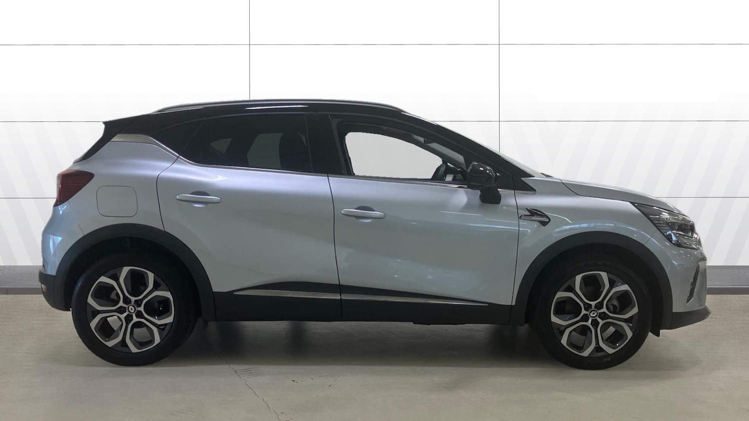 Used Renault Captur 2023 for sale - 76461726: Photo 5