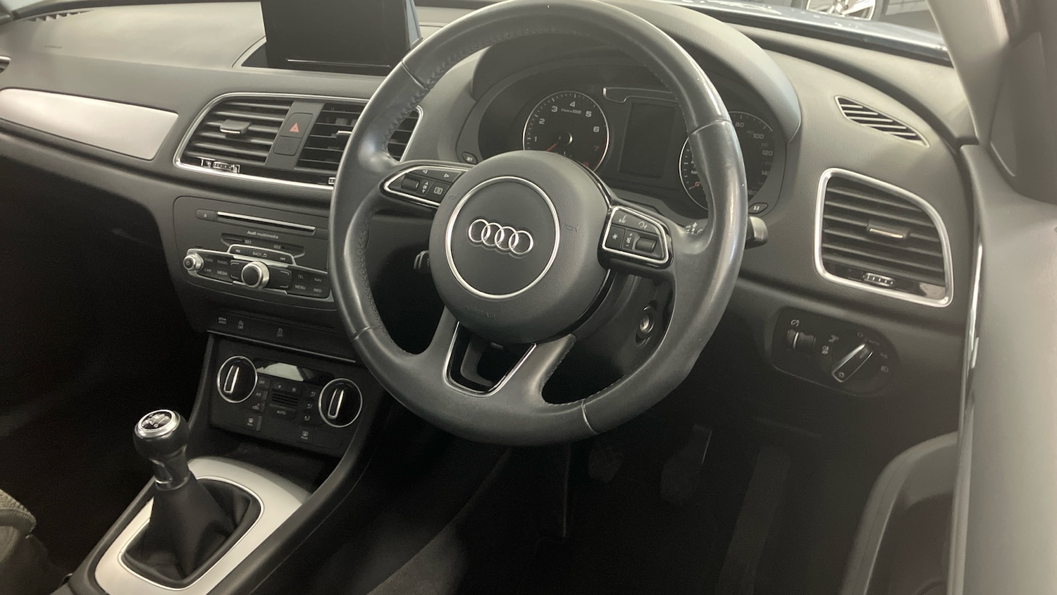 Used Audi Q3 2018 for sale - 77459626: Photo 11